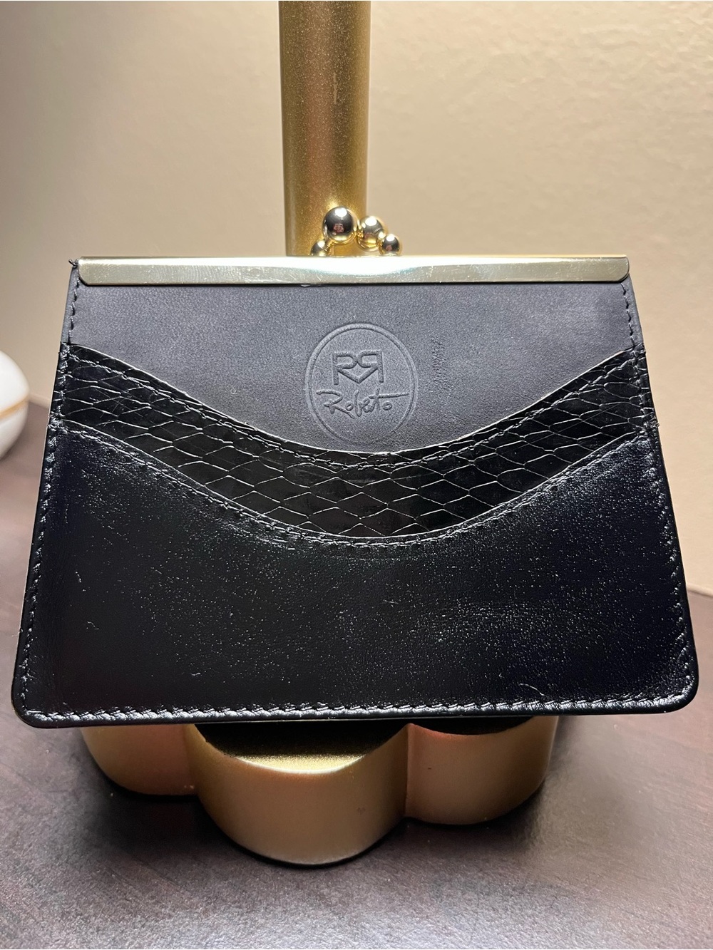 Black Faux Leather Kiss-Lock coin pouch vintage EUC Branded” Roberto “